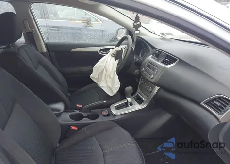 2014 Nissan Sentra Sr z USA, uszkodzony, nr VIN 3N1AB7AP1EY256392